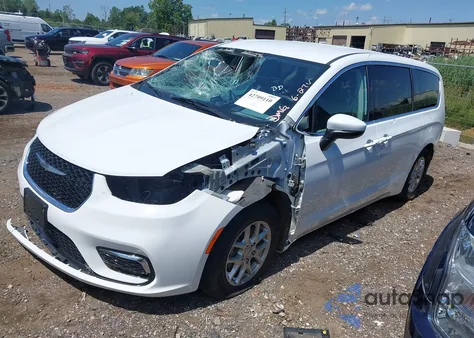 2023 Chrysler Pacifica Touring L z USA, uszkodzony, nr VIN 2C4RC1BG9PR605777